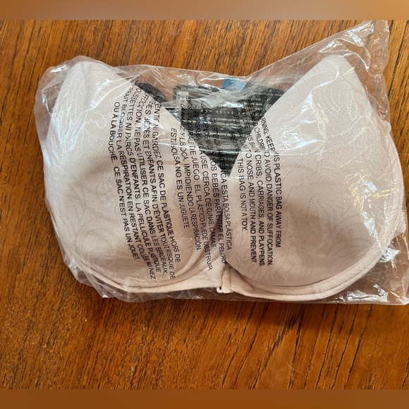 NWT Bali Comfort Revolution Front Close Smoothing Sz 42C Sandshell Underwire Bra - Picture 4 of 4